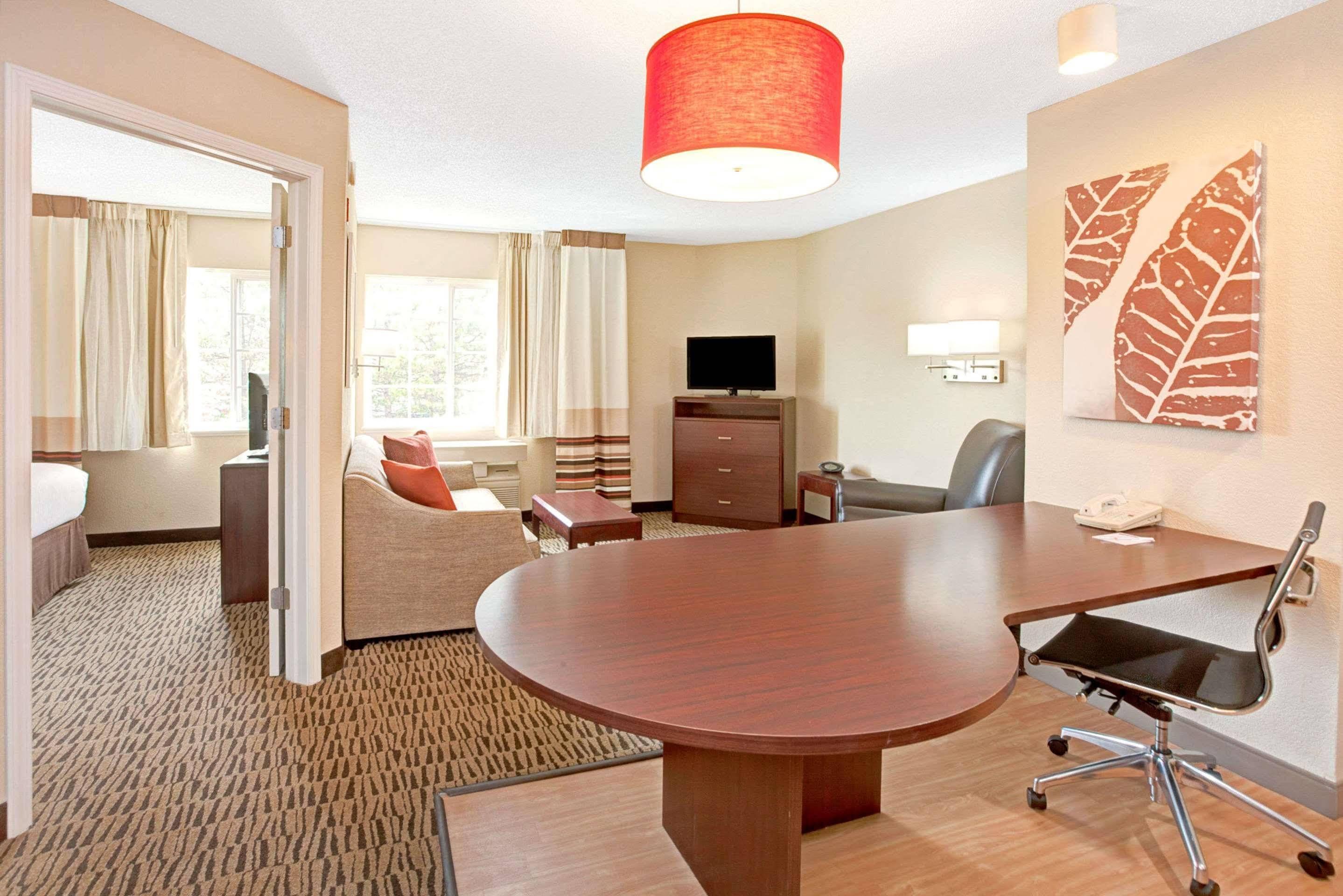 Mainstay Suites Northbrook ホイーリング エクステリア 写真