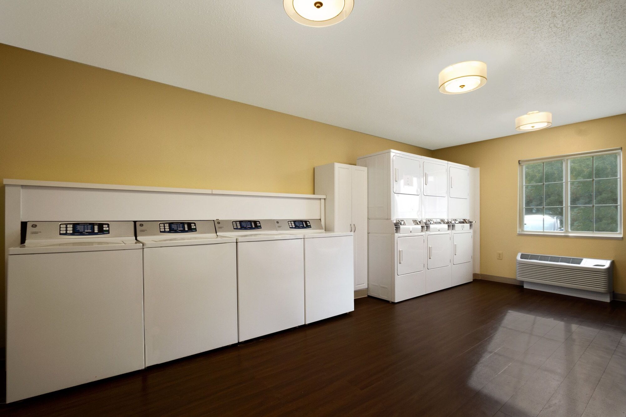 Mainstay Suites Northbrook ホイーリング エクステリア 写真