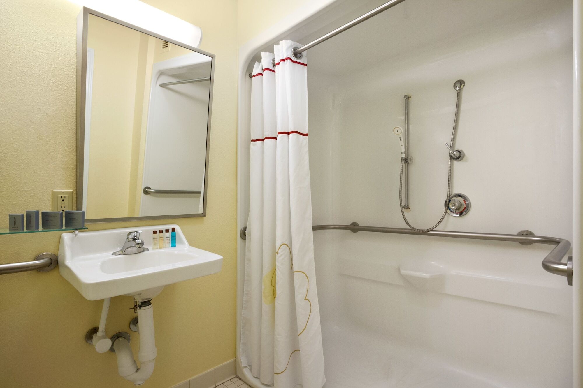 Mainstay Suites Northbrook ホイーリング エクステリア 写真