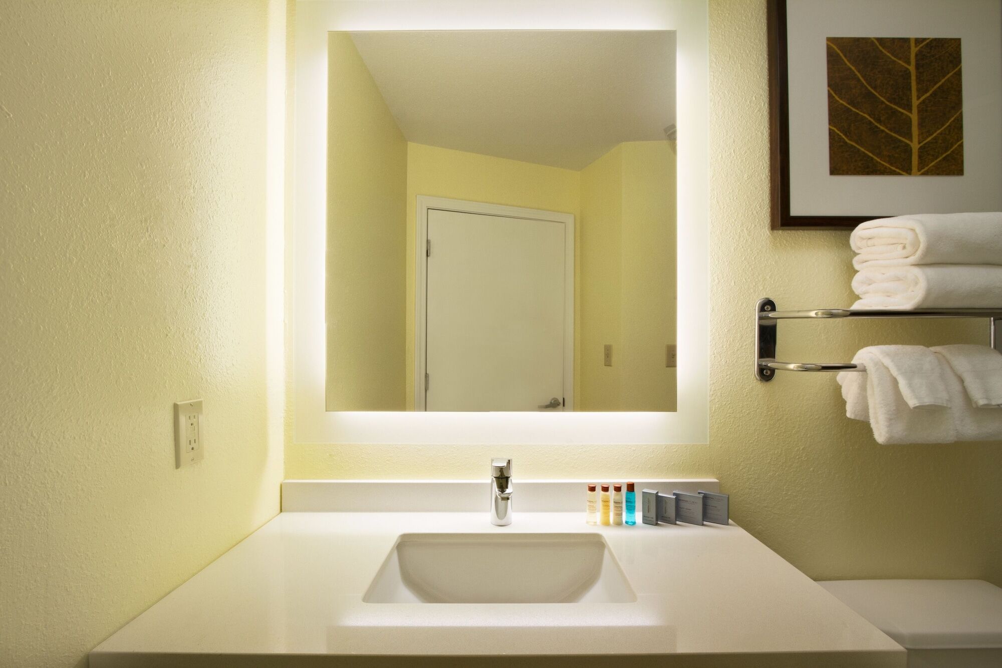 Mainstay Suites Northbrook ホイーリング エクステリア 写真